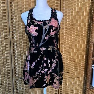 POL burnout sheer Velvet Babydoll Top floral crochet lace trim juniors large